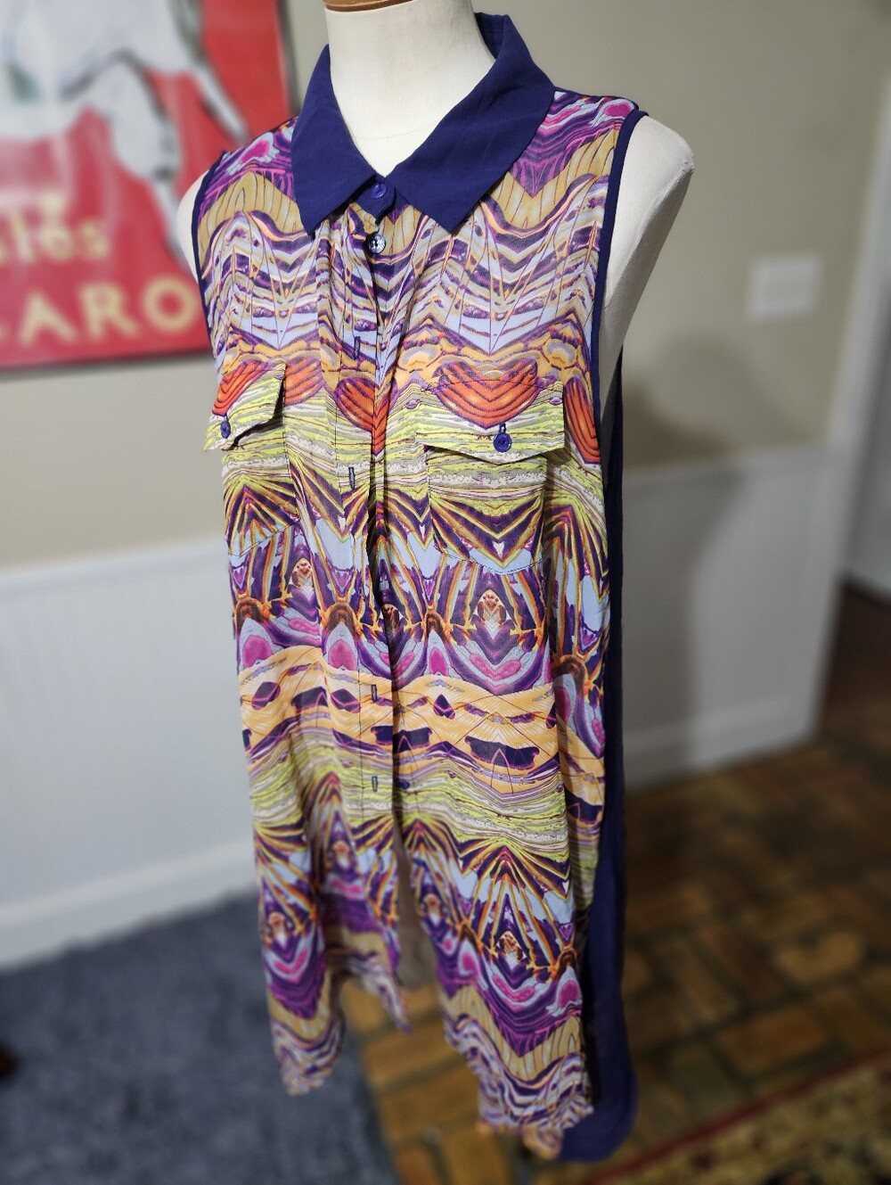 BCBG Maxariza Sheer Sleeveless Top Large